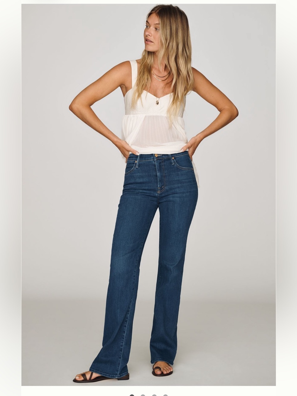 NWT MOTHER The Kick It High Rise Straight
Leg Jeans